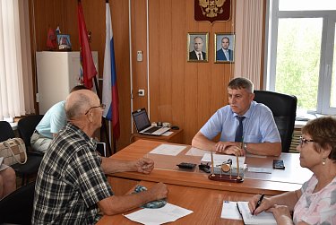 Владимир Шевченко провел прием граждан